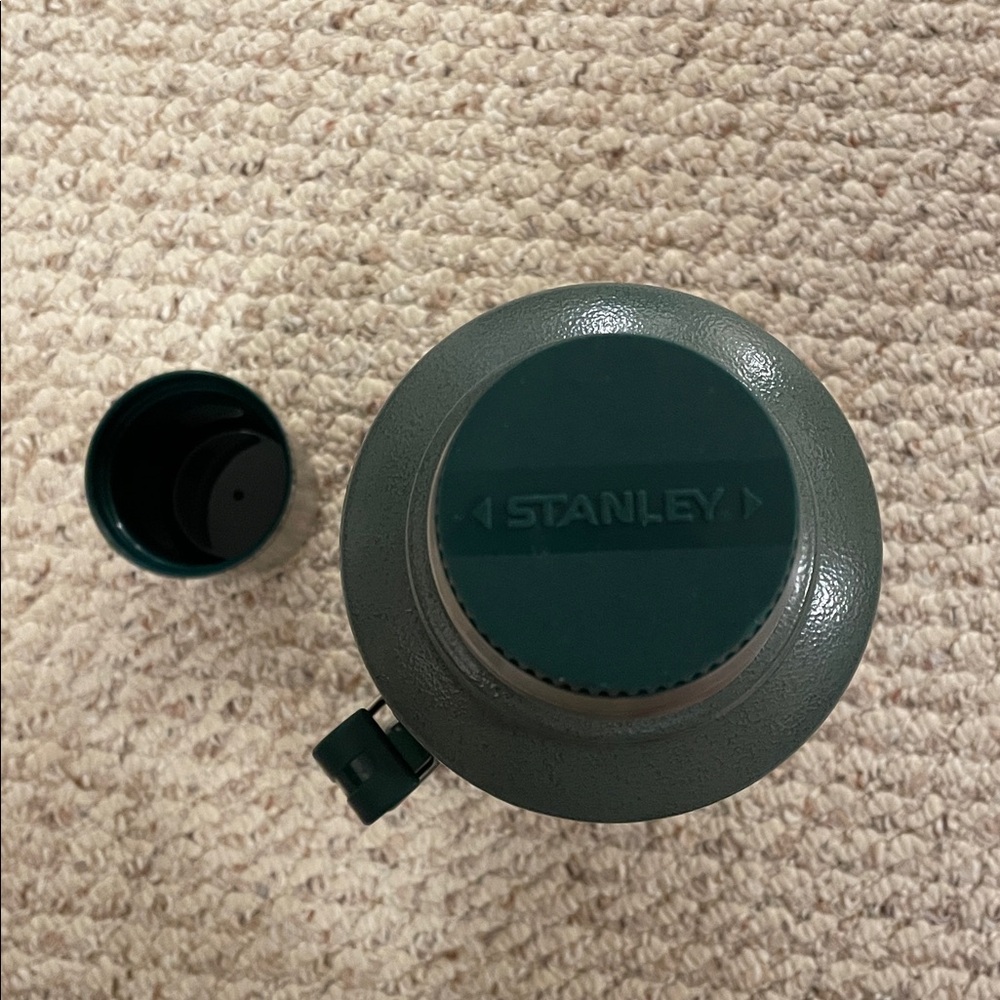 Stanley Half Gallon Thermos Green 64 ounces - Picture 8 of 12